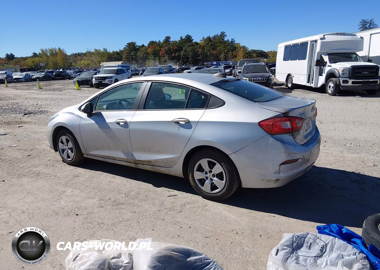 2017 Chevrolet Cruze Ls Auto VIN:1G1BC5SM2H7129981 - 3