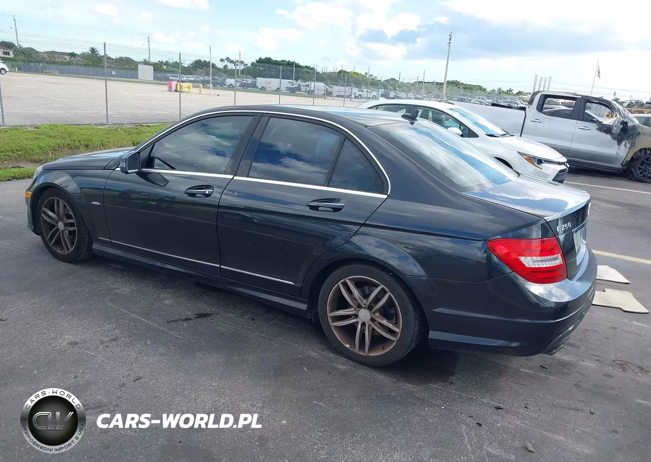 2012 Mercedes-Benz C 250 Luxury-Sport VIN:WDDGF4HB0CR201610 - 3