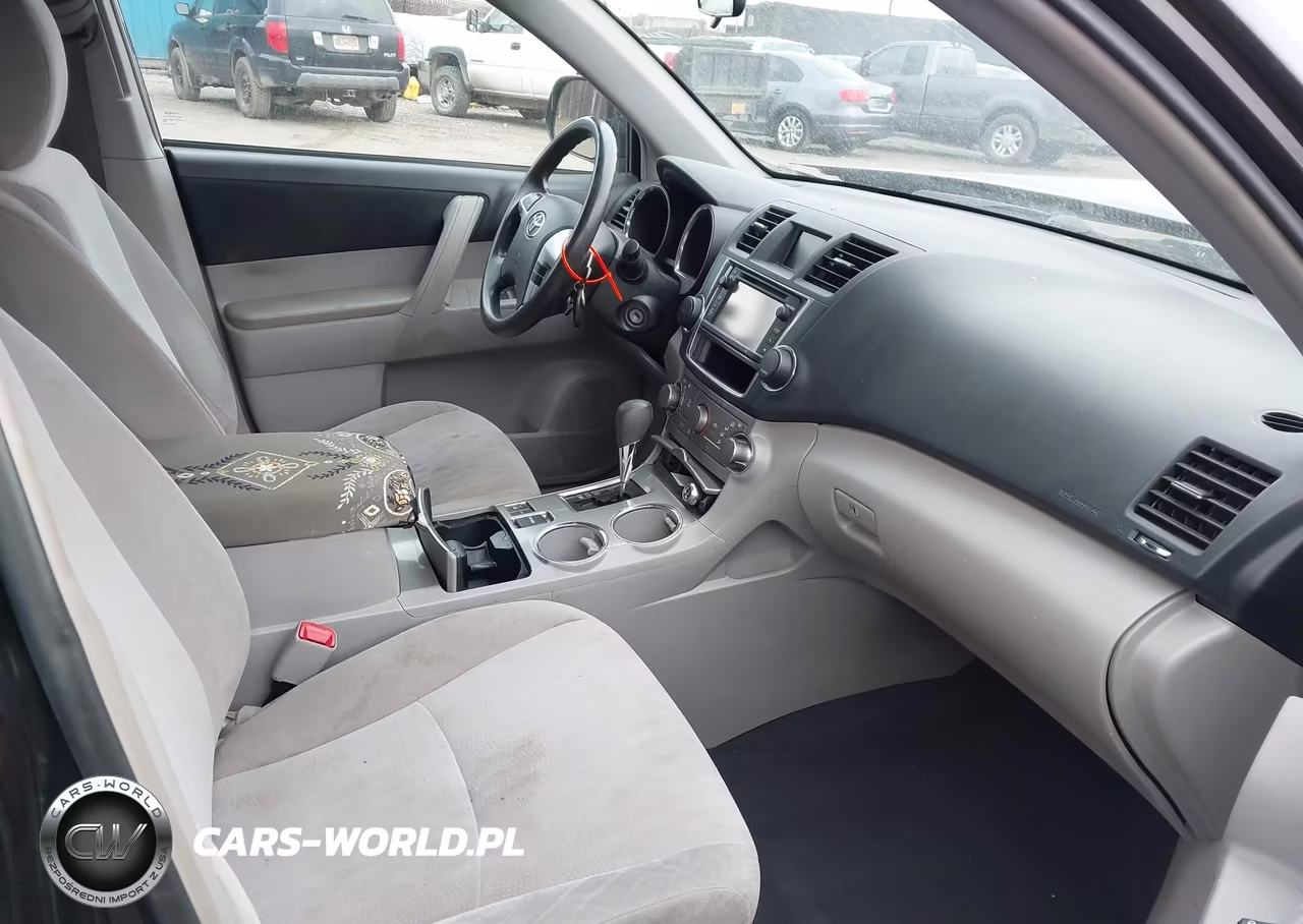 2013 Toyota Highlander Base V6 VIN:5TDBK3EH7DS236859 - 5