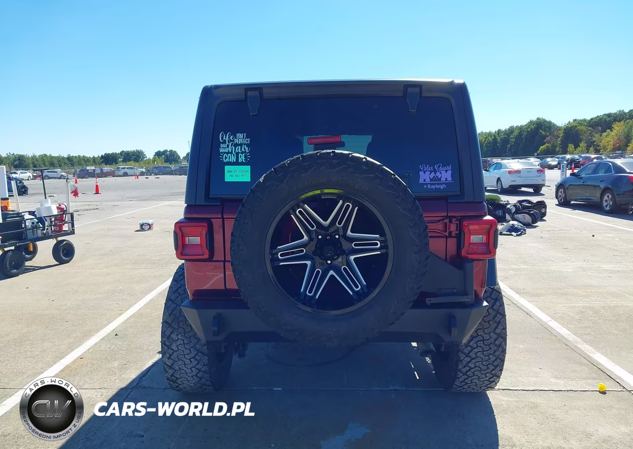 2021 Jeep Wrangler Unlimited Sport Altitude 4X4 VIN:1C4HJXDG9MW692441 - 17