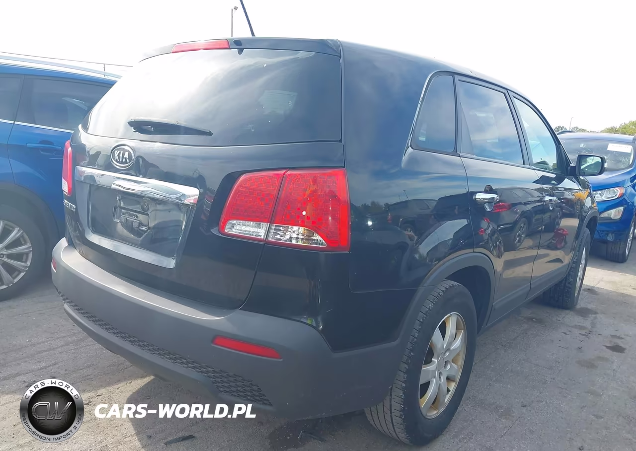 2011 Kia Sorento Lx VIN:5XYKT3A14BG138033 - 4