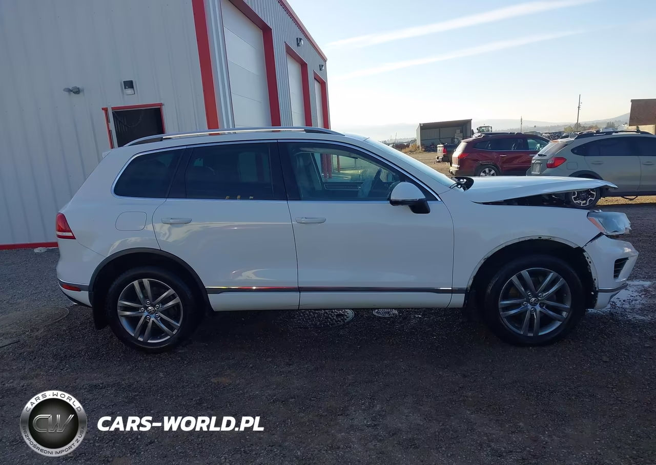 2016 Volkswagen Touareg Tdi Lux VIN:WVGEP9BP9GD001663 - 14