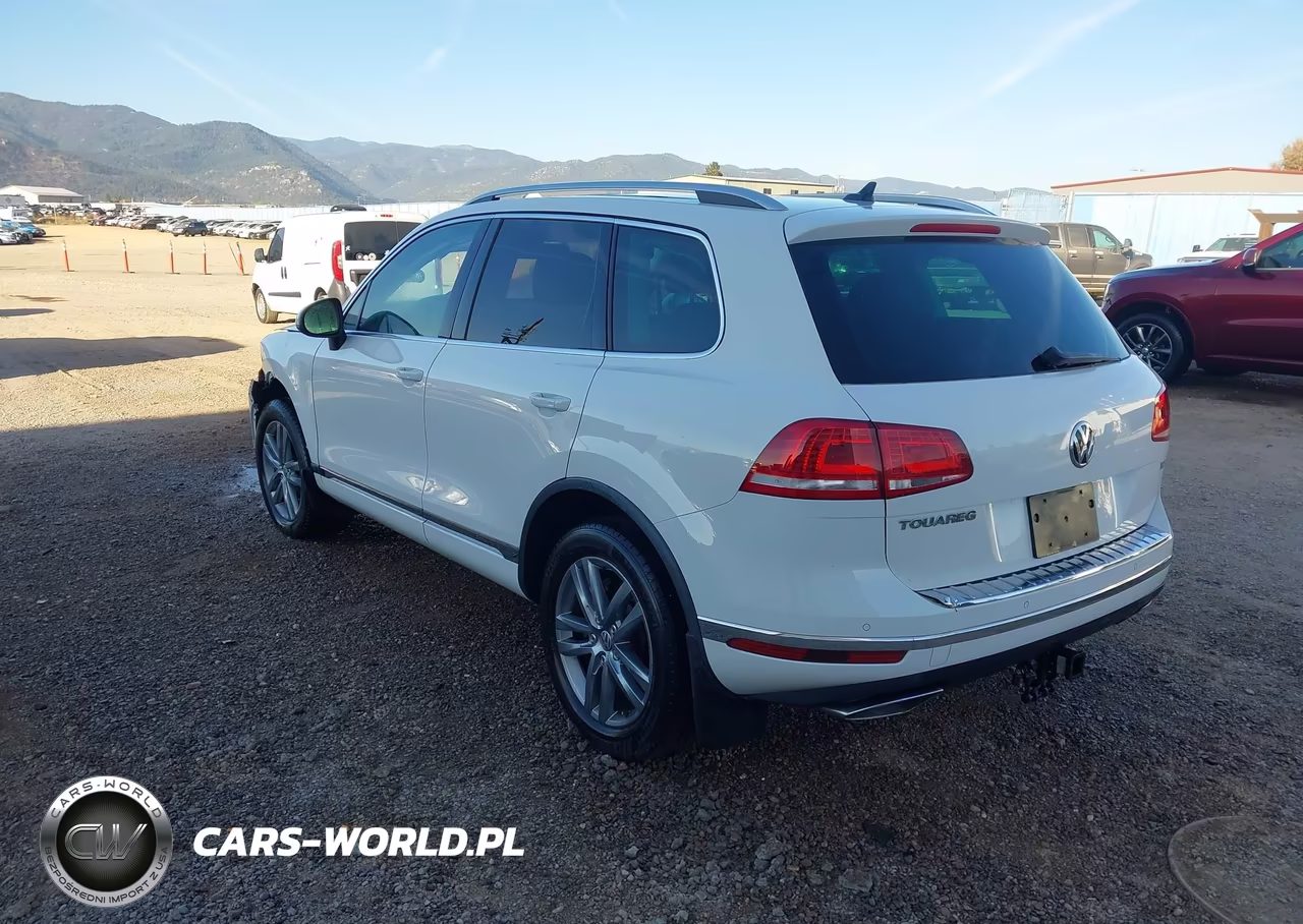 2016 Volkswagen Touareg Tdi Lux VIN:WVGEP9BP9GD001663 - 3