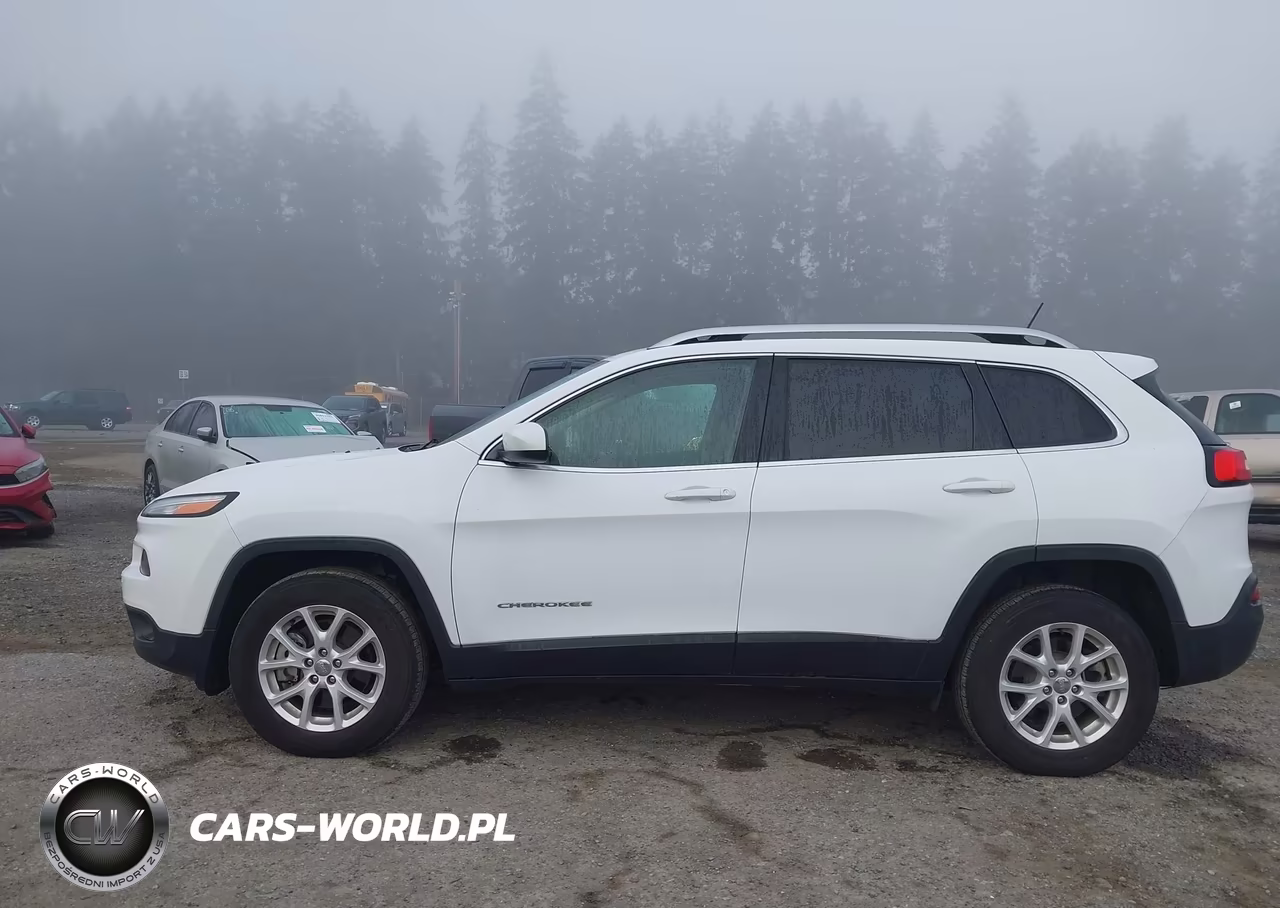 2018 Jeep Cherokee Latitude 4X4 VIN:1C4PJMCB5JD528661 - 14