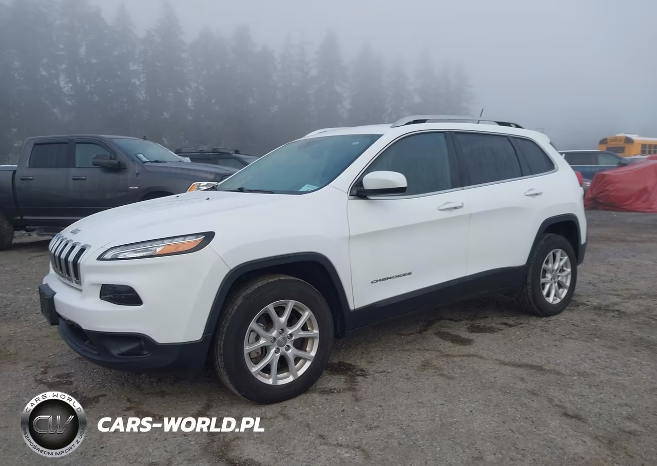 2018 Jeep Cherokee Latitude 4X4 VIN:1C4PJMCB5JD528661 - 2