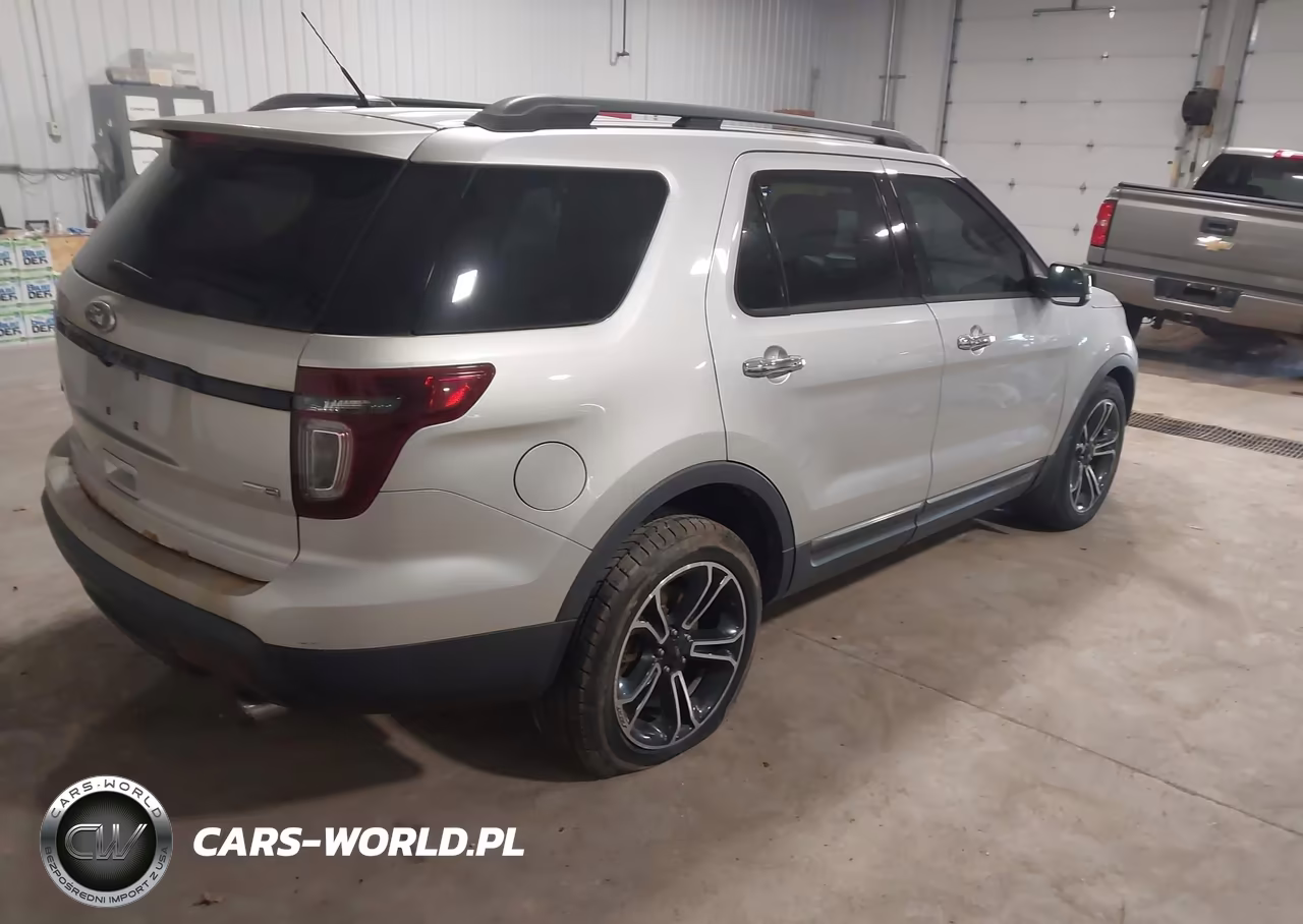 2013 Ford Explorer Sport VIN:1FM5K8GT9DGB83910 - 4