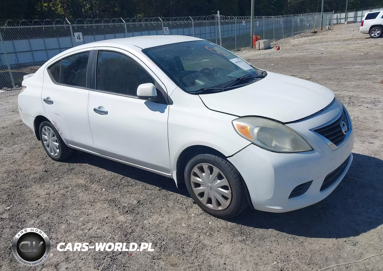 2013 Nissan Versa 1.6 Sv