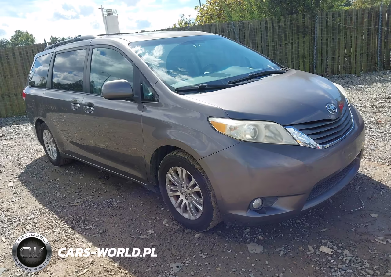 2011 Toyota Sienna Xle V6