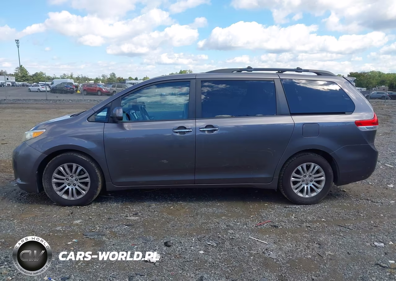 2011 Toyota Sienna Xle V6 VIN:5TDYK3DC9BS012537 - 14