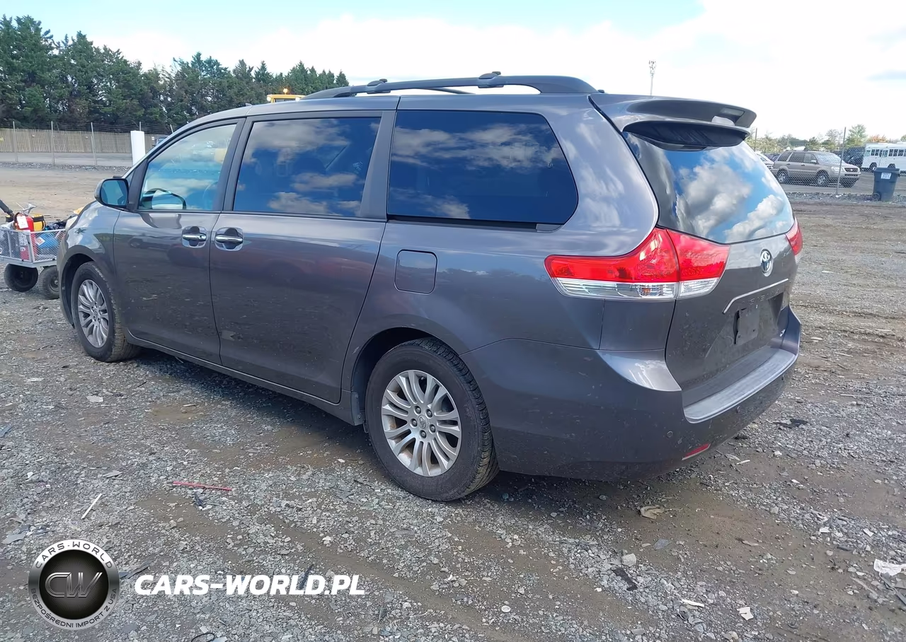 2011 Toyota Sienna Xle V6 VIN:5TDYK3DC9BS012537 - 3