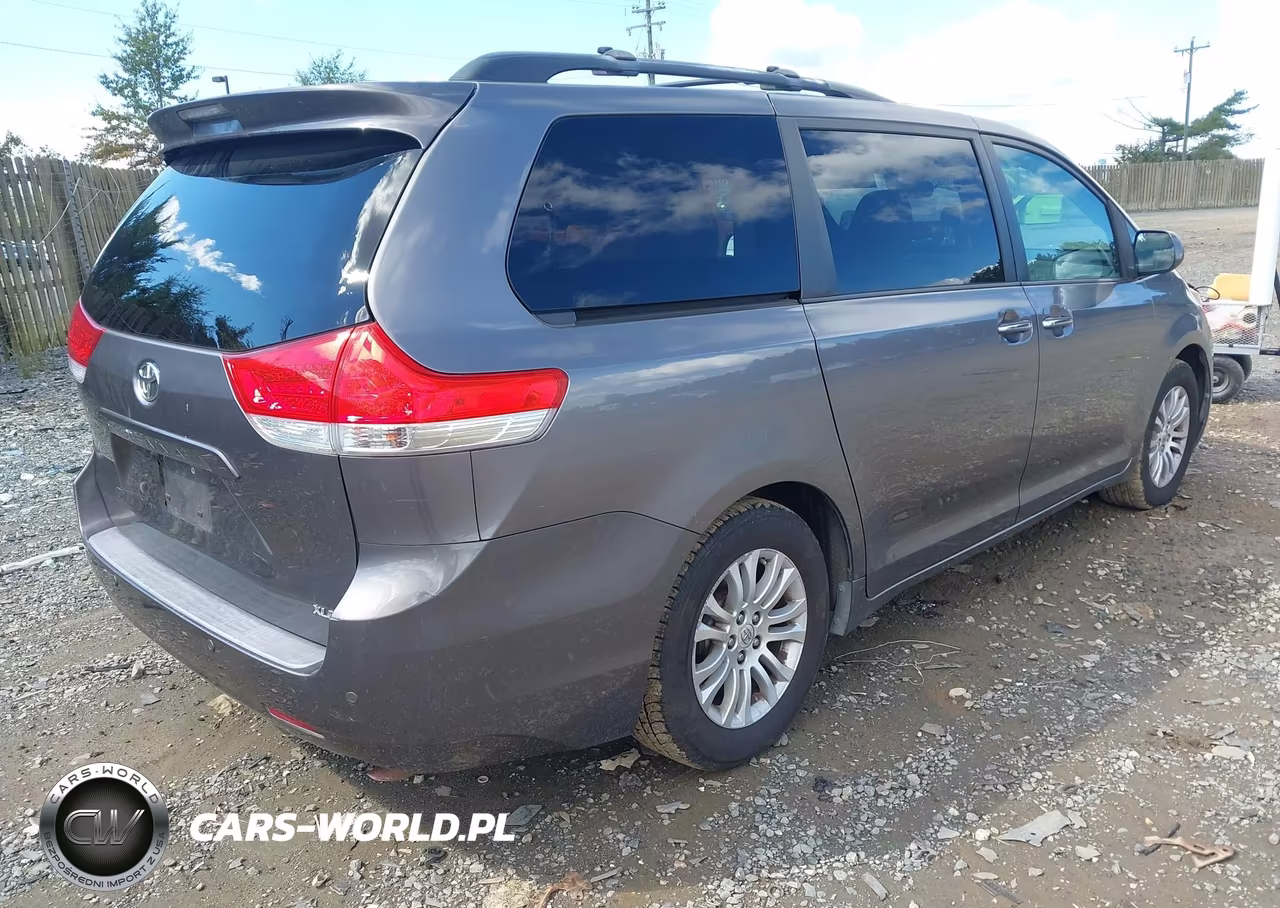 2011 Toyota Sienna Xle V6 VIN:5TDYK3DC9BS012537 - 4