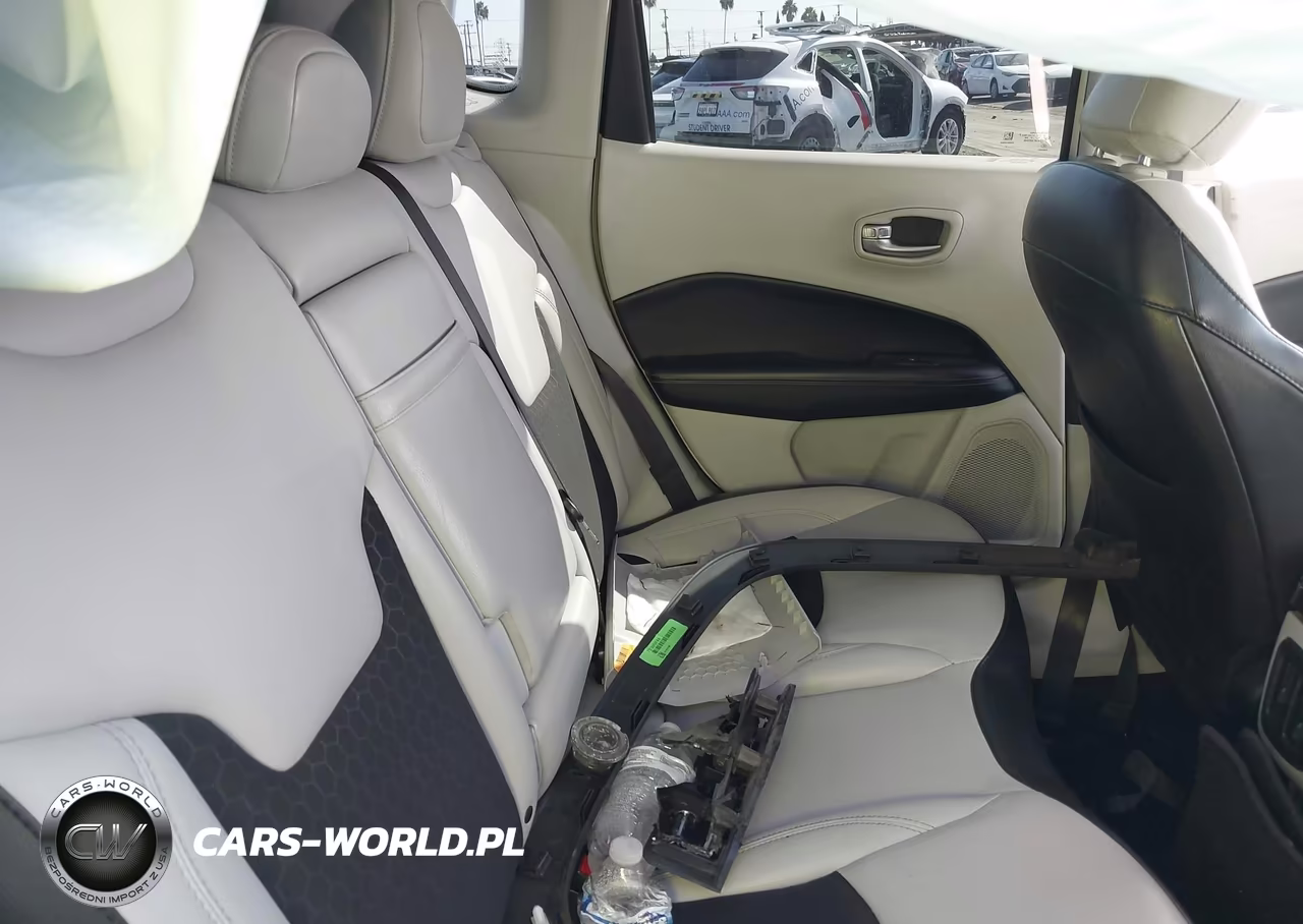 2019 Jeep Compass Sun And Wheel Fwd VIN:3C4NJCBB8KT706271 - 8