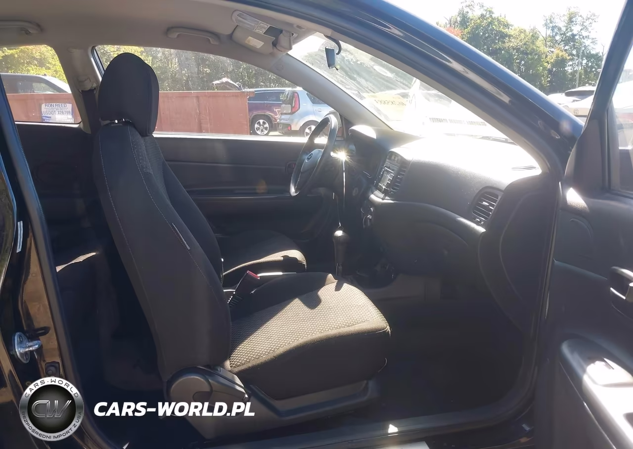 2009 Hyundai Accent Gs VIN:KMHCM36C29U125362 - 5
