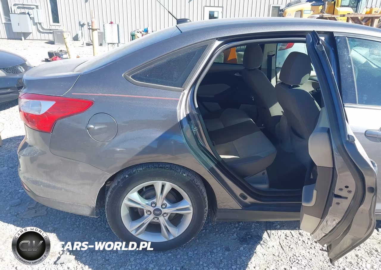 2014 Ford Focus Se VIN:1FADP3F27EL404559 - 8