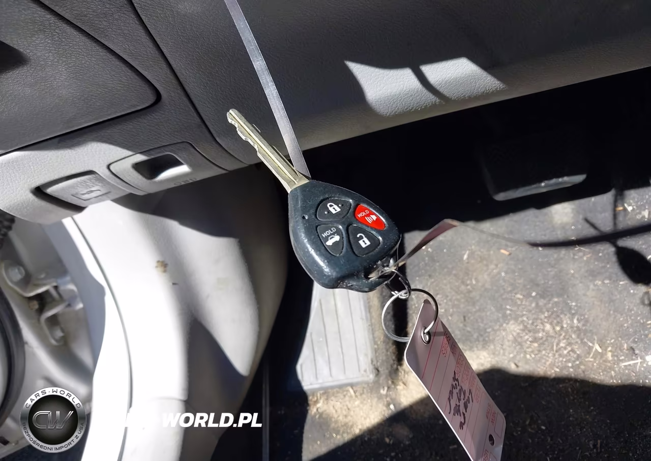2010 Toyota Corolla Le VIN:1NXBU4EE3AZ311596 - 11