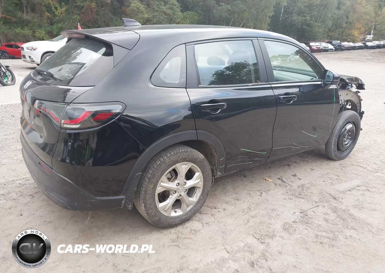 2025 Honda Hr-V Awd Lx VIN:3CZRZ2H37SM705198 - 4