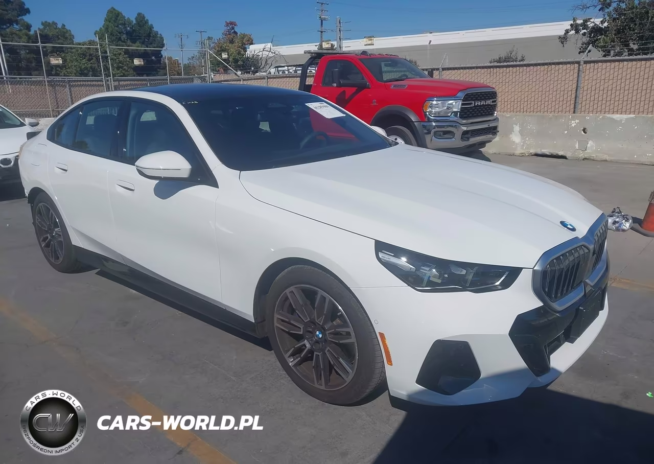 2027 BMW 530I xDrive VIN:WBA53FJ04VCY24620 - 1
