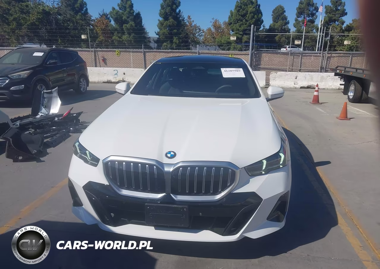 2027 BMW 530I xDrive VIN:WBA53FJ04VCY24620 - 13
