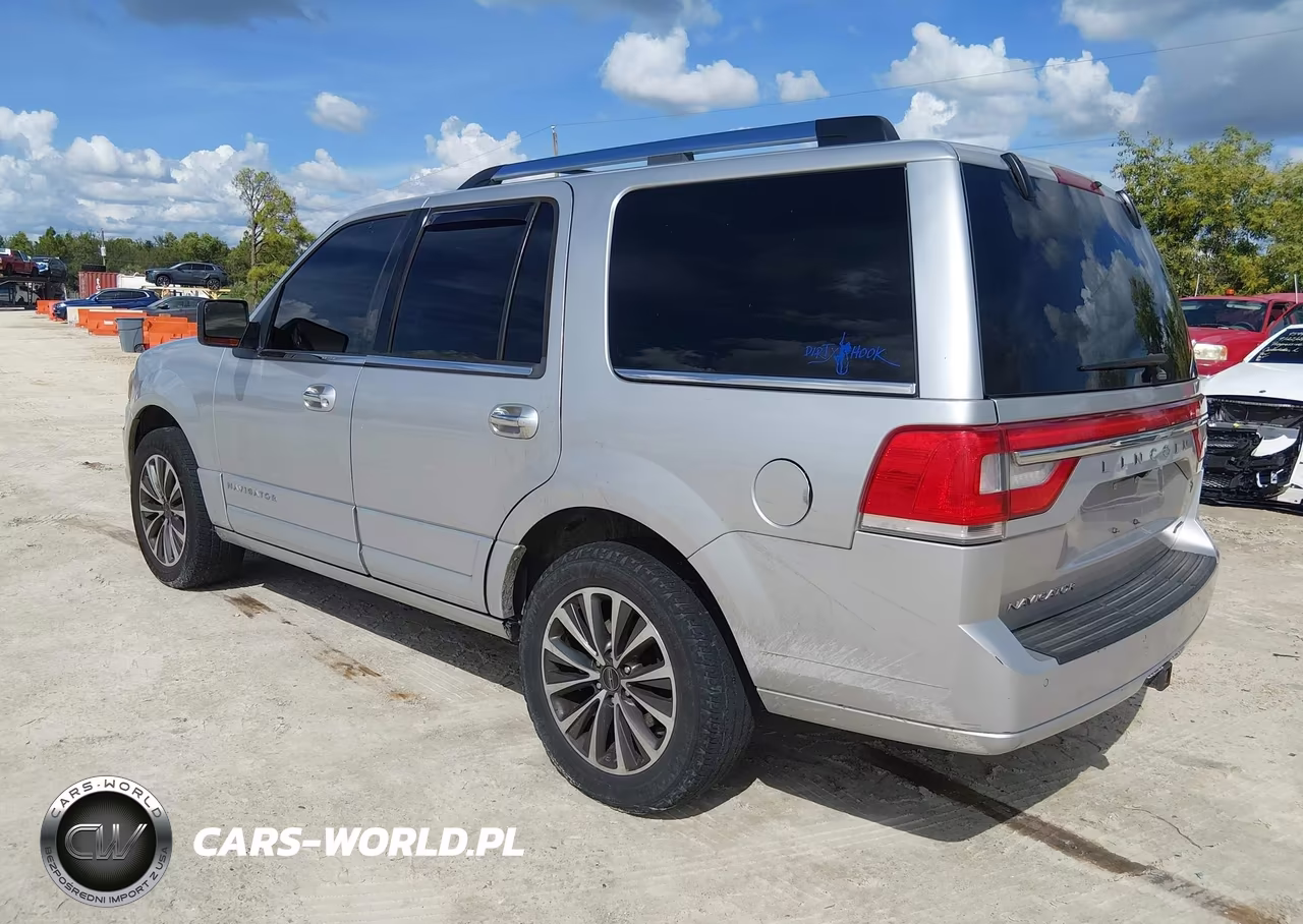 2015 Lincoln Navigator VIN:5LMJJ2JT0FEJ15045 - 3