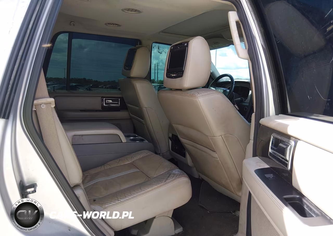 2015 Lincoln Navigator VIN:5LMJJ2JT0FEJ15045 - 8