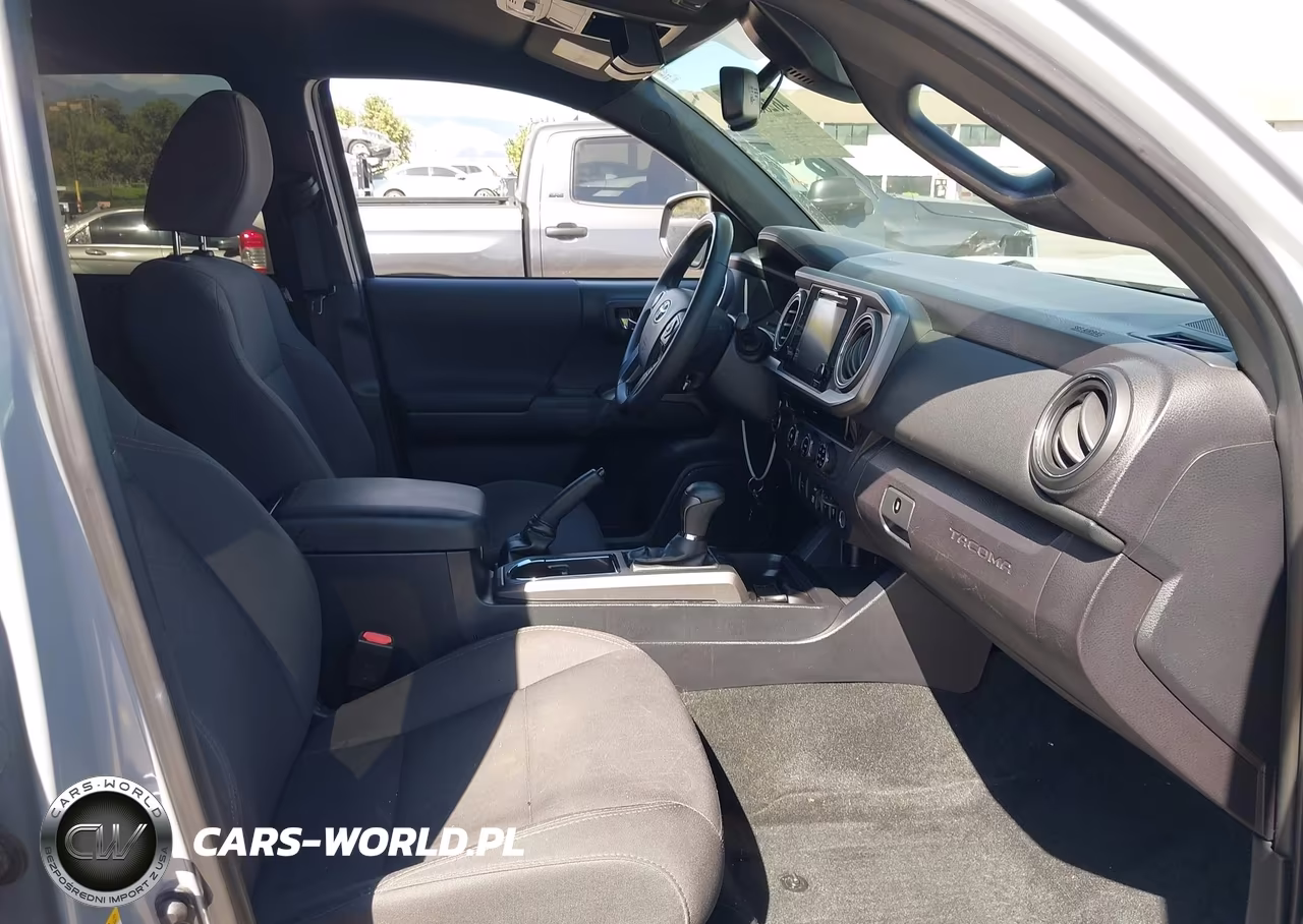 2018 Toyota Tacoma Trd Sport VIN:3TMAZ5CN2JM072055 - 5