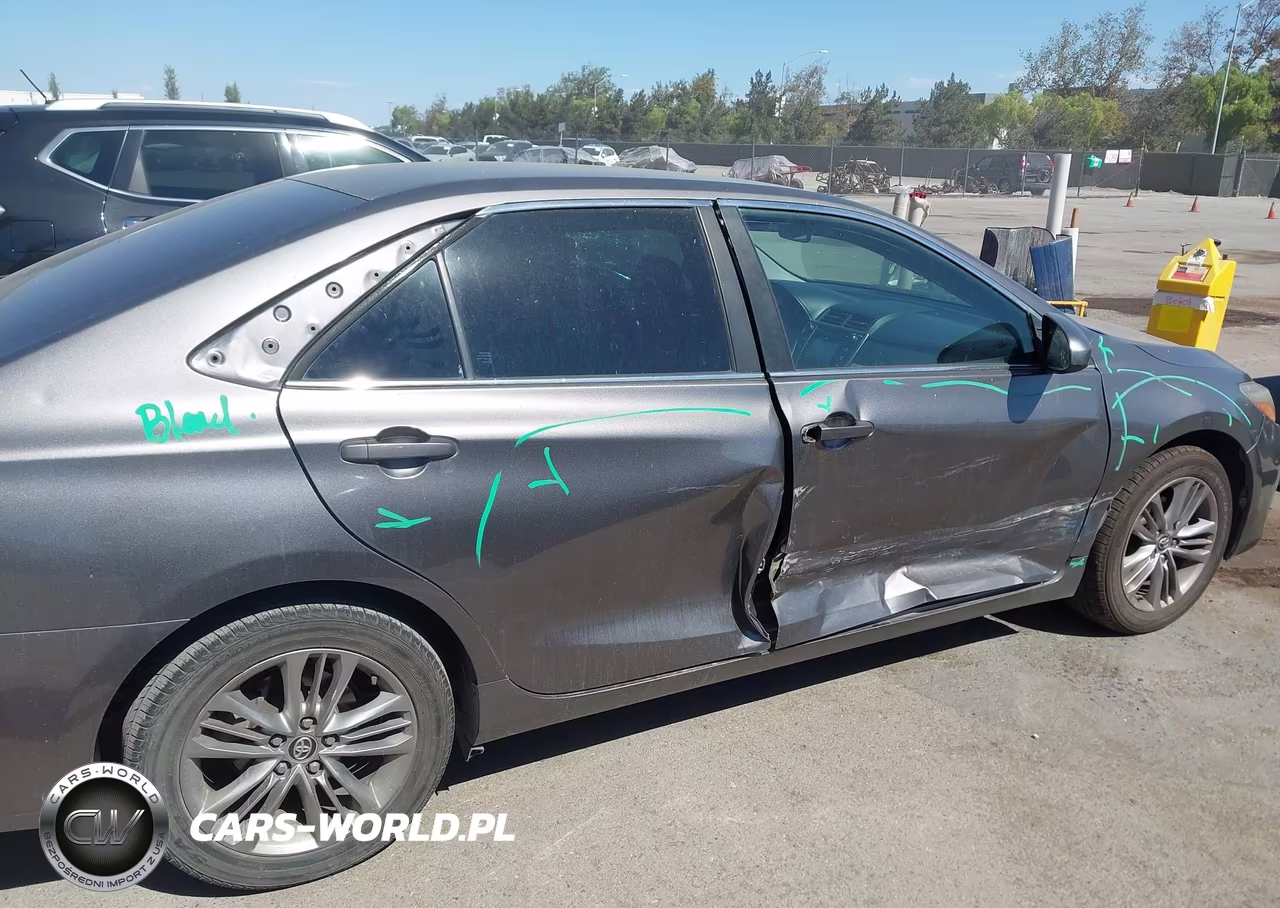2017 Toyota Camry Se VIN:4T1BF1FK8HU785552 - 18