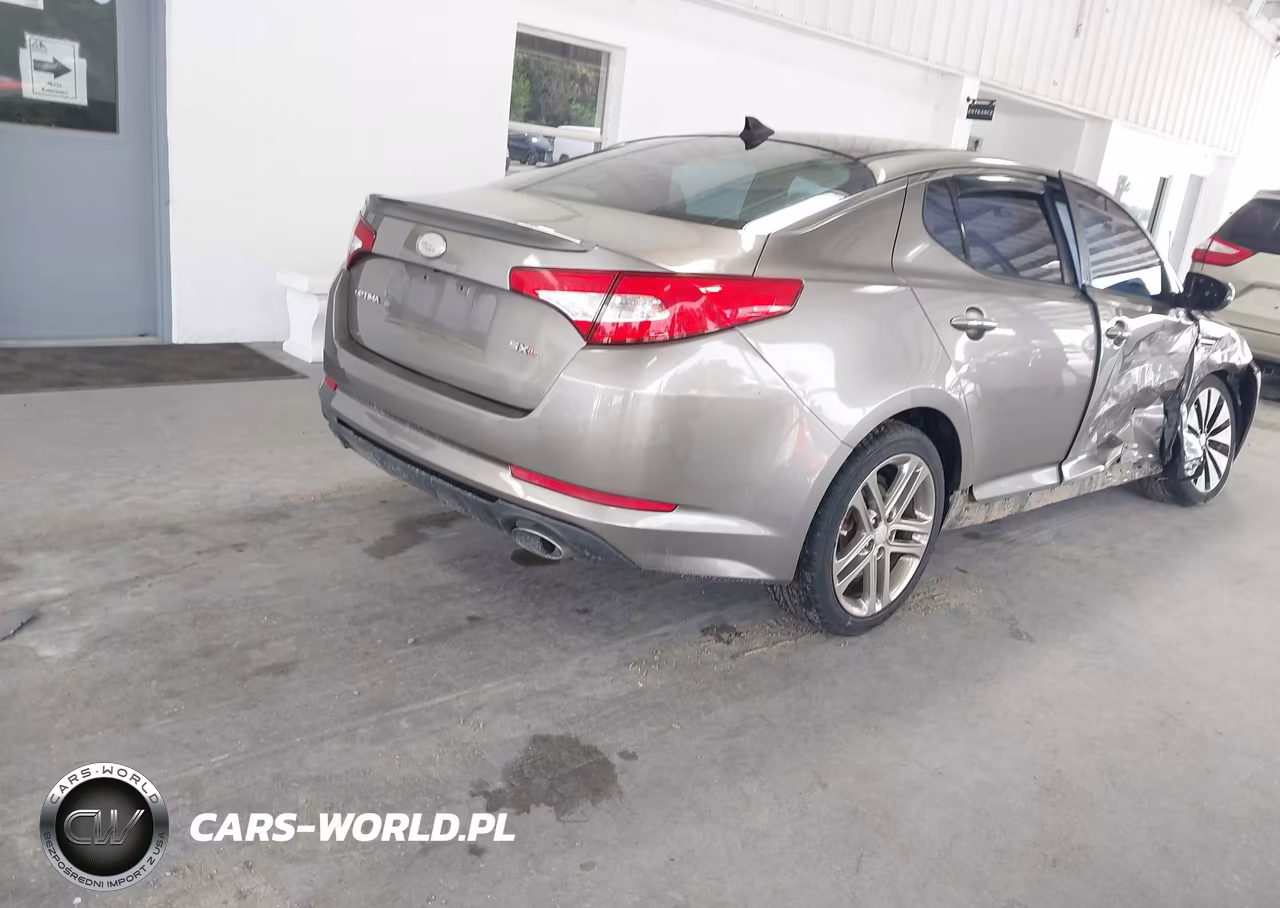 2013 Kia Optima Sx VIN:5XXGR4A67DG197431 - 4