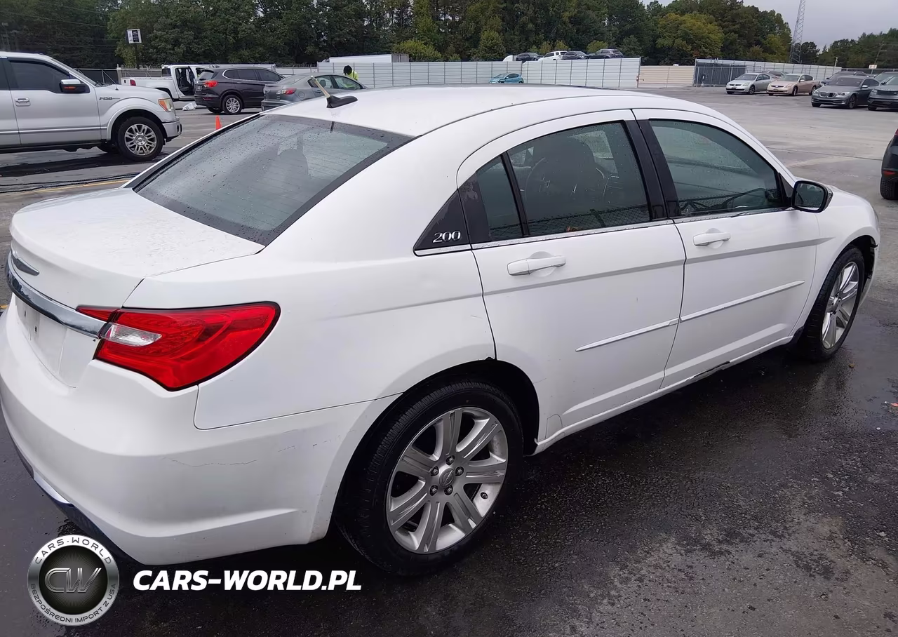 2011 Chrysler 200 Touring VIN:1C3BC1FG4BN553383 - 4