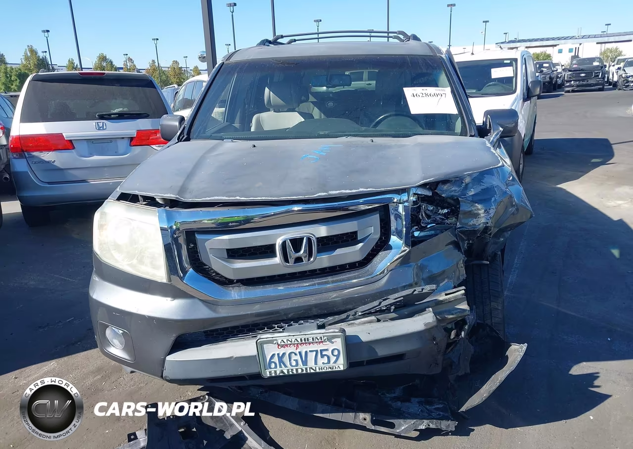 2010 Honda Pilot Touring VIN:5FNYF3H83AB007105 - 13