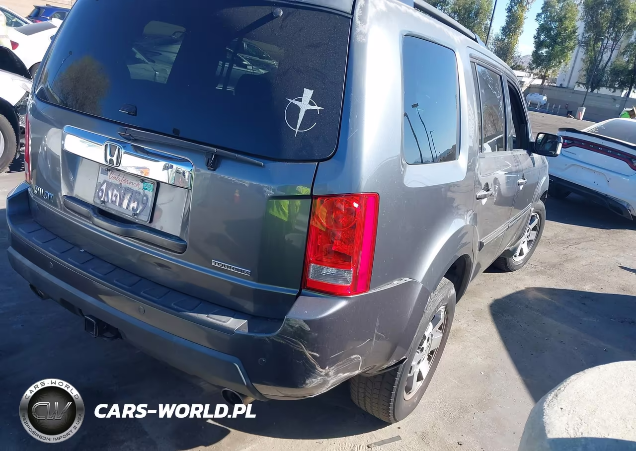 2010 Honda Pilot Touring VIN:5FNYF3H83AB007105 - 4