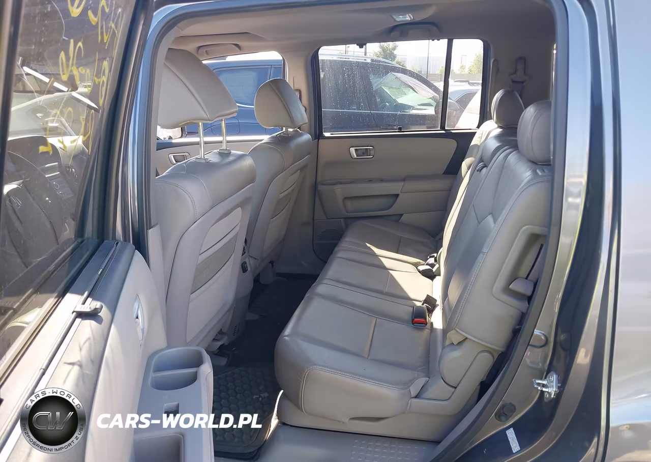 2010 Honda Pilot Touring VIN:5FNYF3H83AB007105 - 8