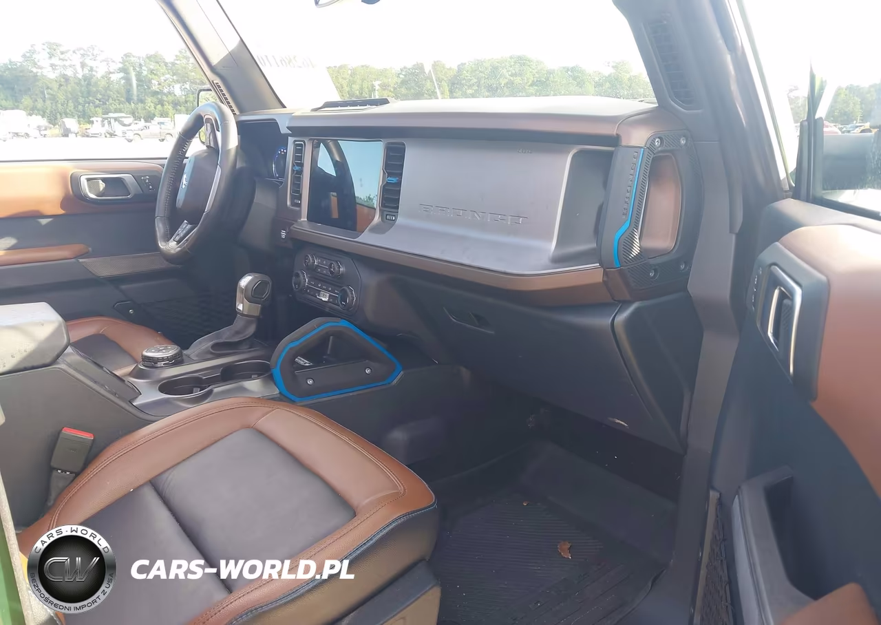 2023 Ford Bronco Outer Banks VIN:1FMDE5DH6PLB55365 - 5