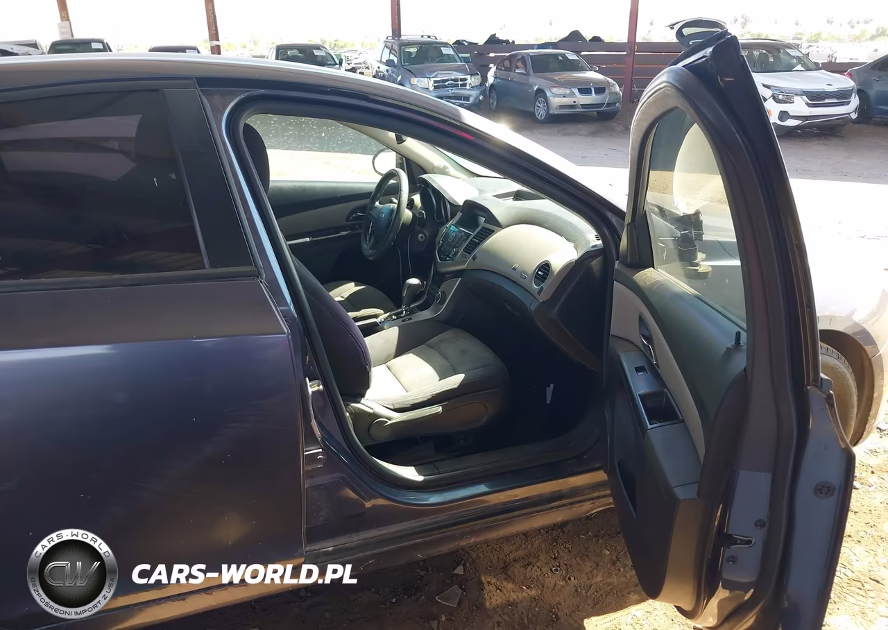 2013 Chevrolet Cruze Ls Auto VIN:1G1PA5SG2D7292033 - 5