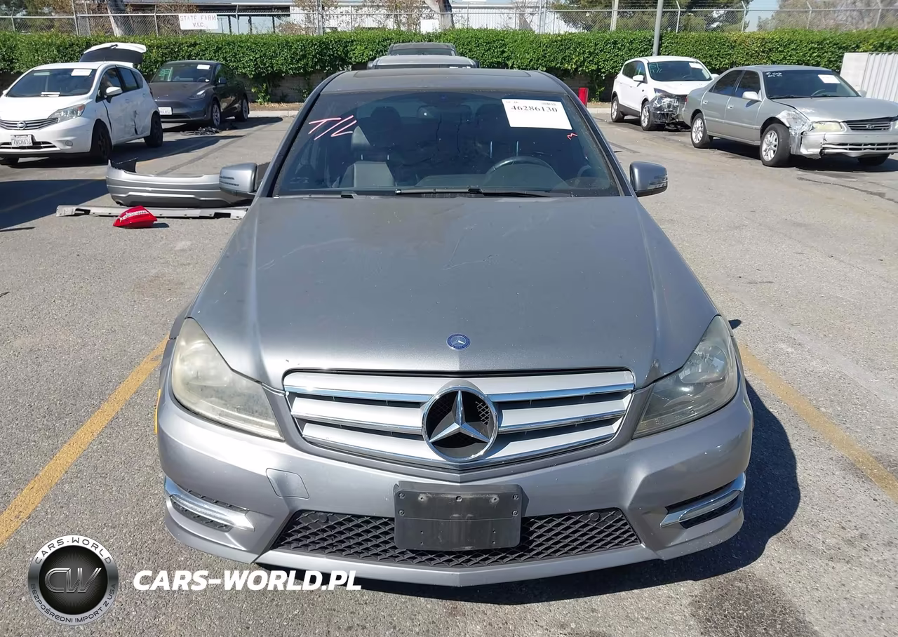 2013 Mercedes-Benz C 250 Sport VIN:WDDGF4HBXDR296789 - 13