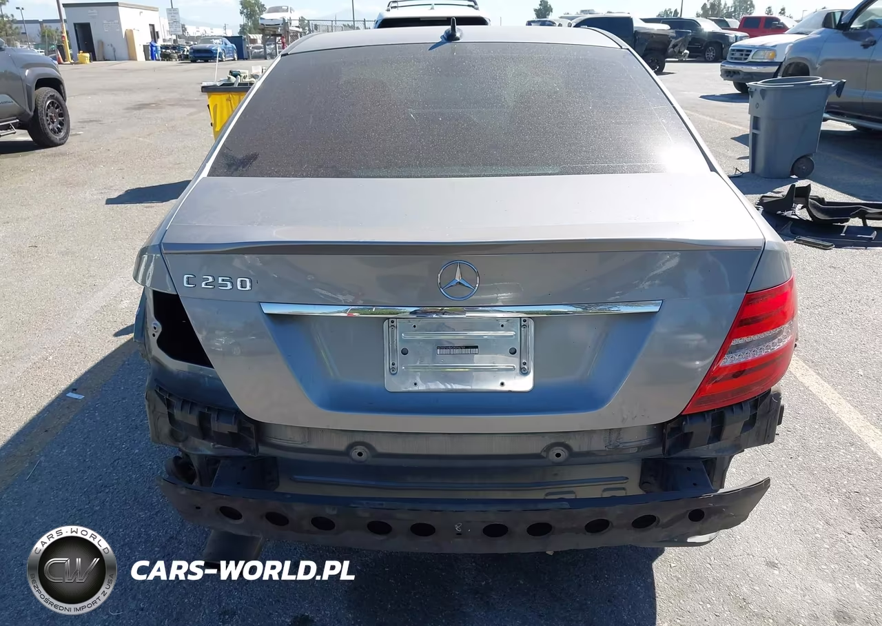 2013 Mercedes-Benz C 250 Sport VIN:WDDGF4HBXDR296789 - 18