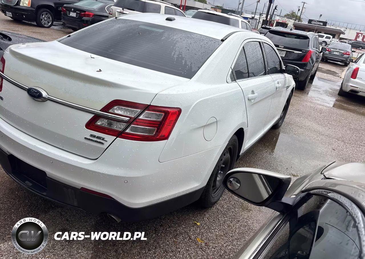 2015 Ford Taurus Sel VIN:1FAHP2E85FG151981 - 4