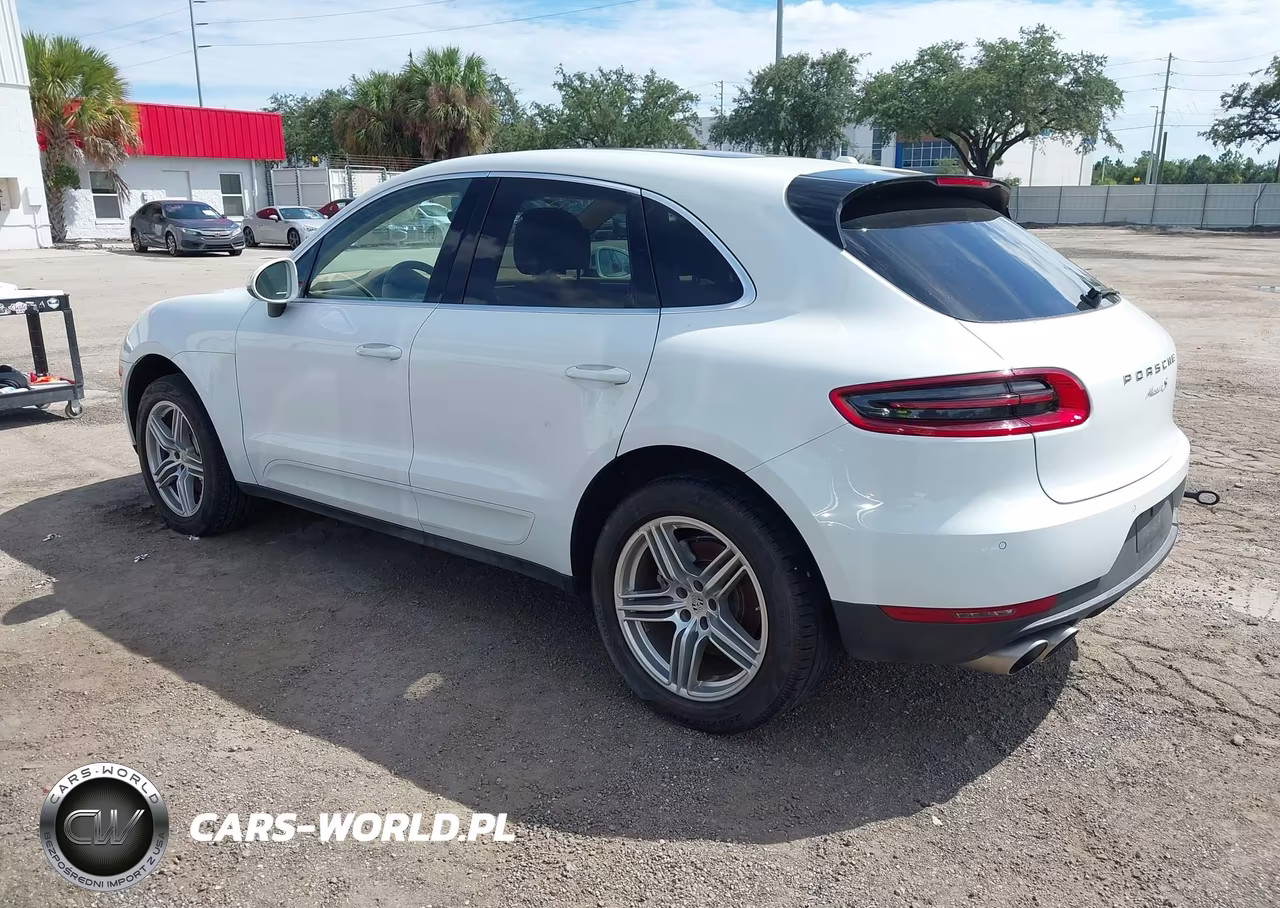 2015 Porsche Macan S VIN:WP1AB2A58FLB57804 - 3