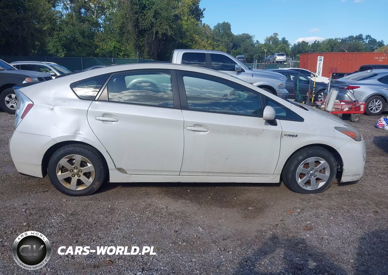 2011 Toyota Prius Three VIN:JTDKN3DU4B1323375 - 13