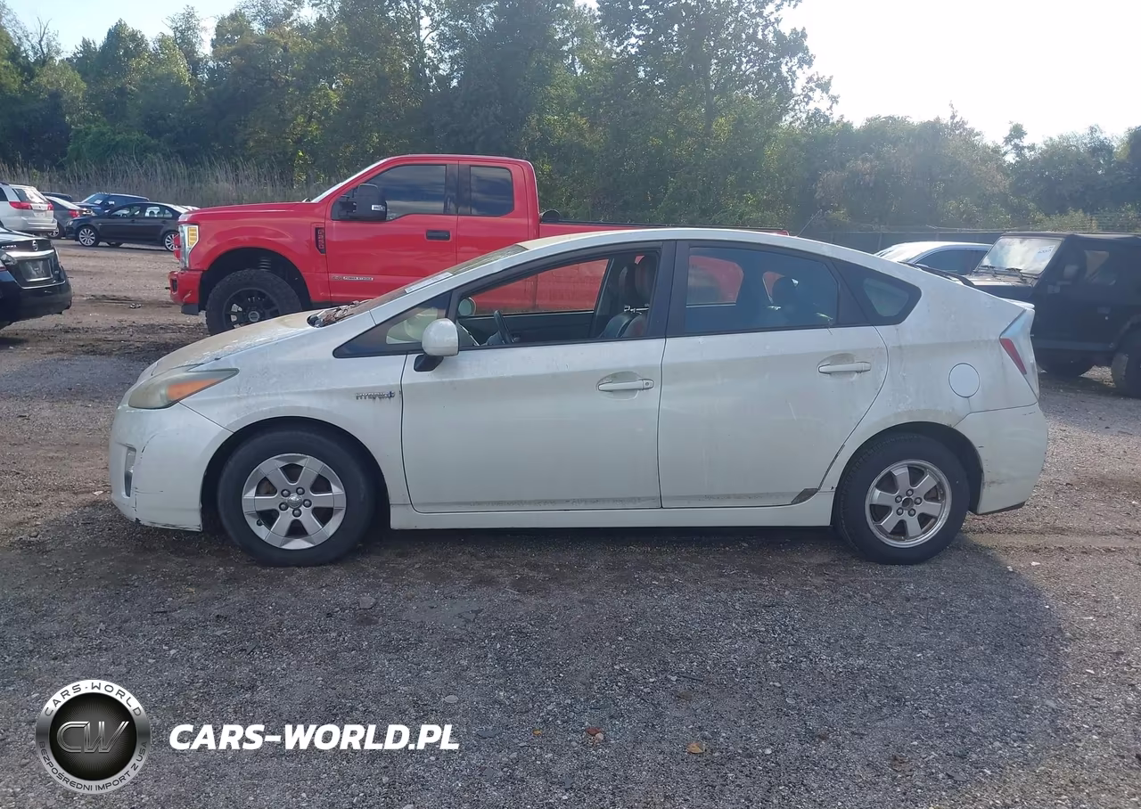 2011 Toyota Prius Three VIN:JTDKN3DU4B1323375 - 14