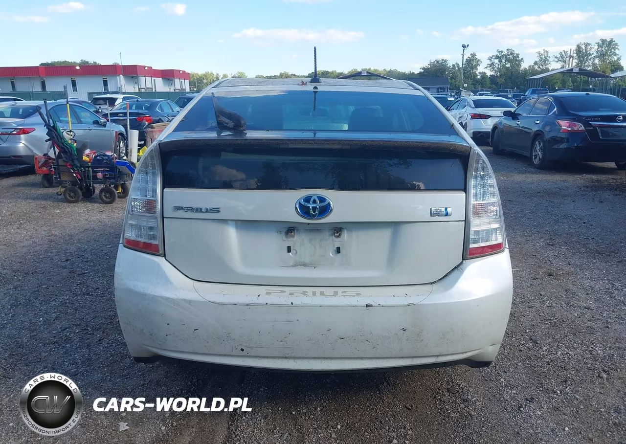 2011 Toyota Prius Three VIN:JTDKN3DU4B1323375 - 16
