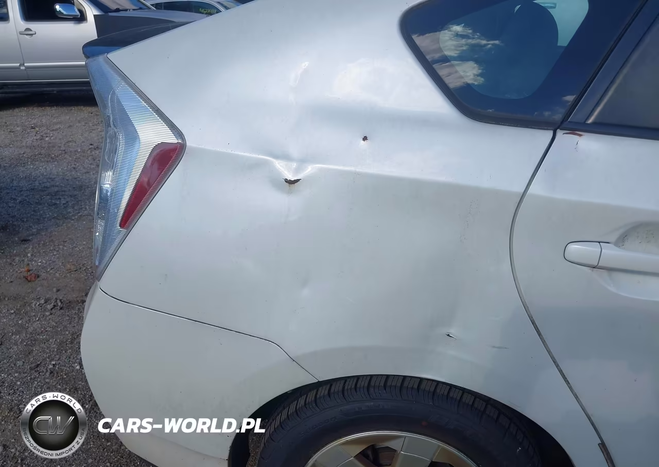 2011 Toyota Prius Three VIN:JTDKN3DU4B1323375 - 18