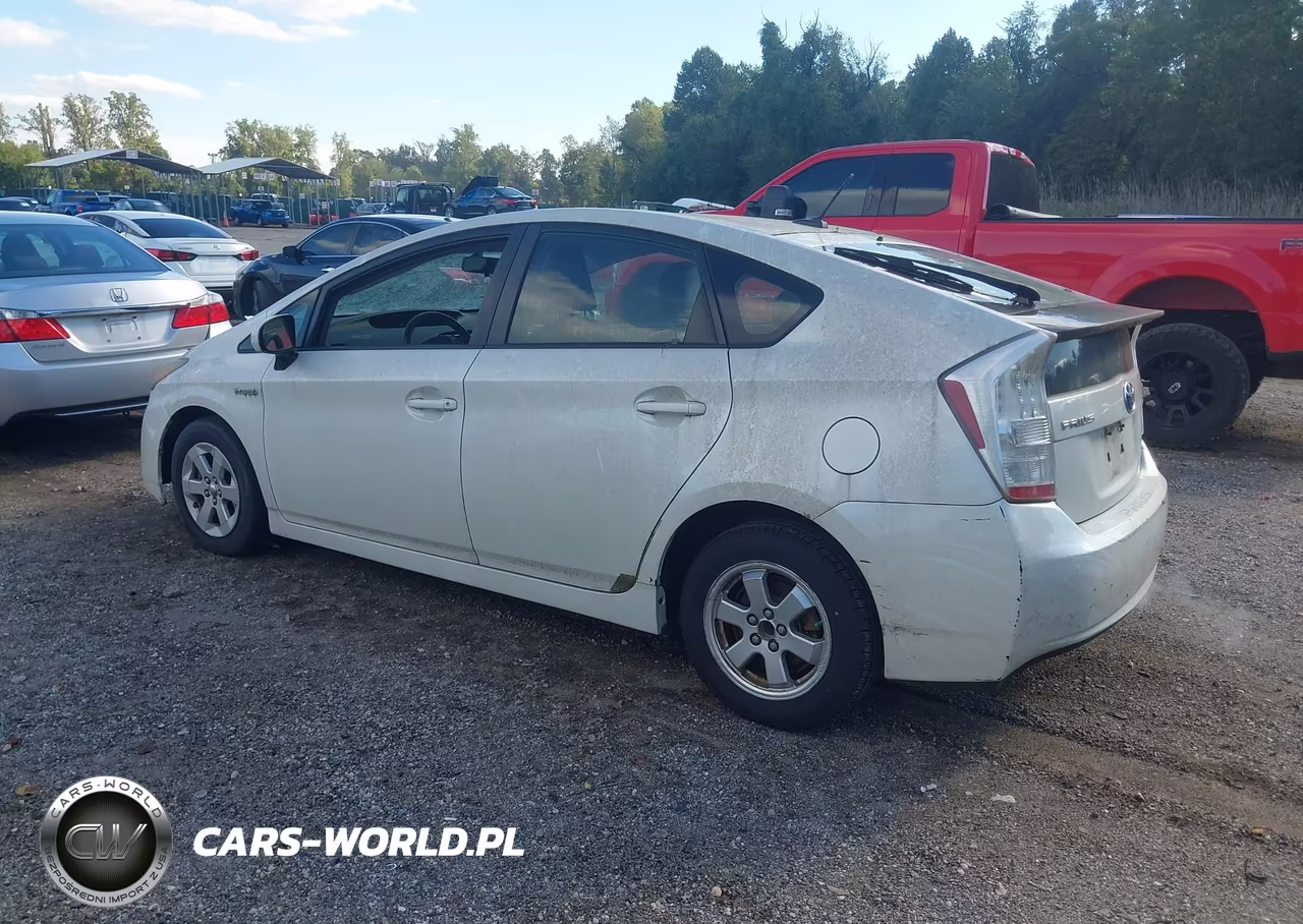 2011 Toyota Prius Three VIN:JTDKN3DU4B1323375 - 3