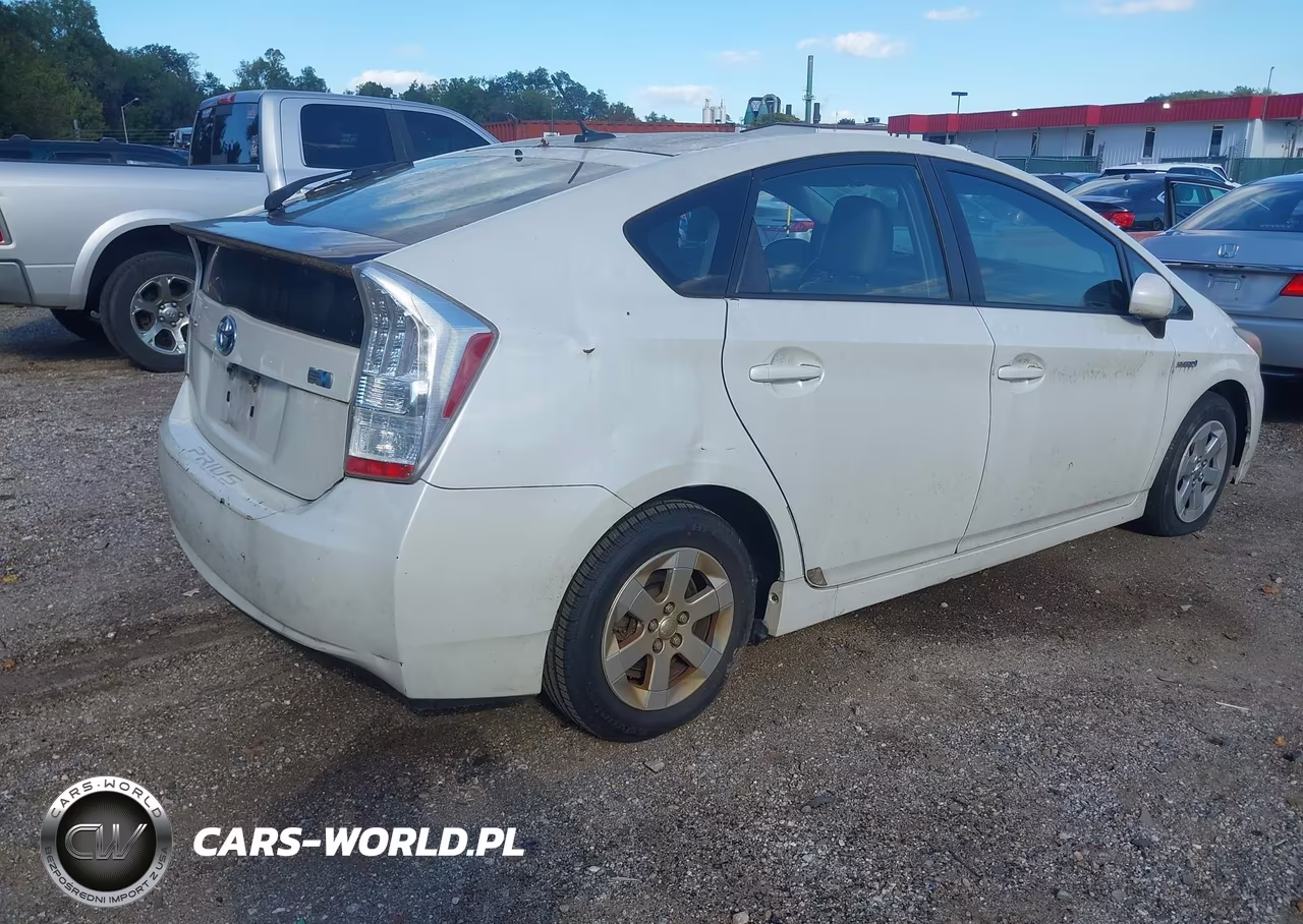 2011 Toyota Prius Three VIN:JTDKN3DU4B1323375 - 4