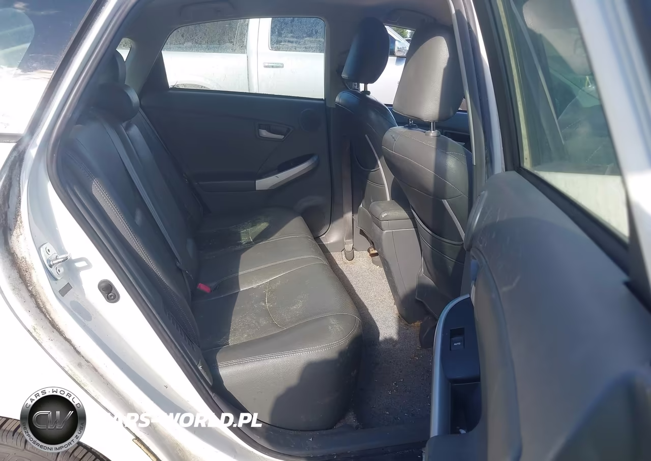 2011 Toyota Prius Three VIN:JTDKN3DU4B1323375 - 8