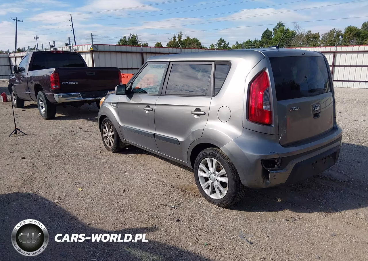 2013 Kia Soul VIN:KNDJT2A51D7550774 - 3