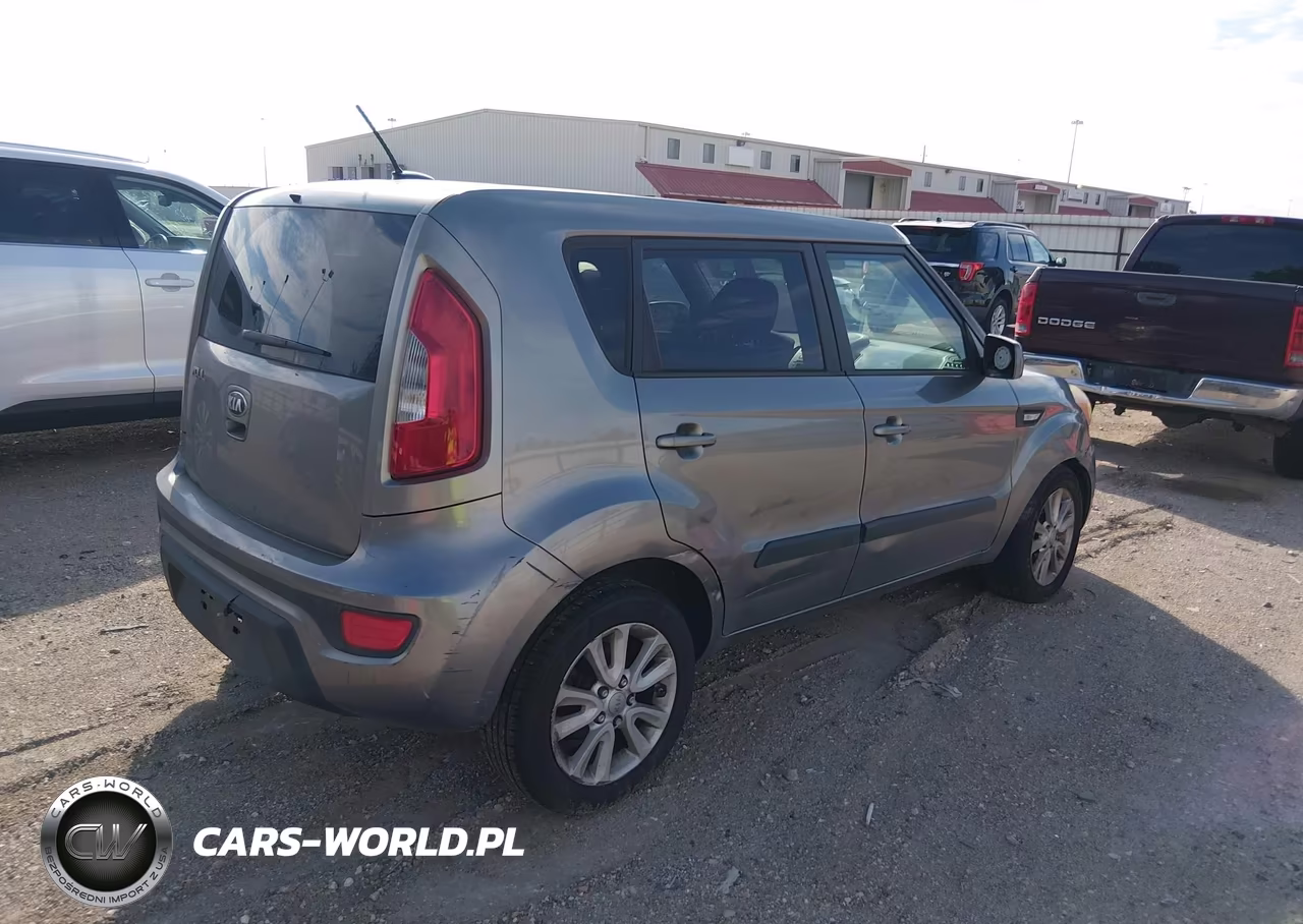2013 Kia Soul VIN:KNDJT2A51D7550774 - 4