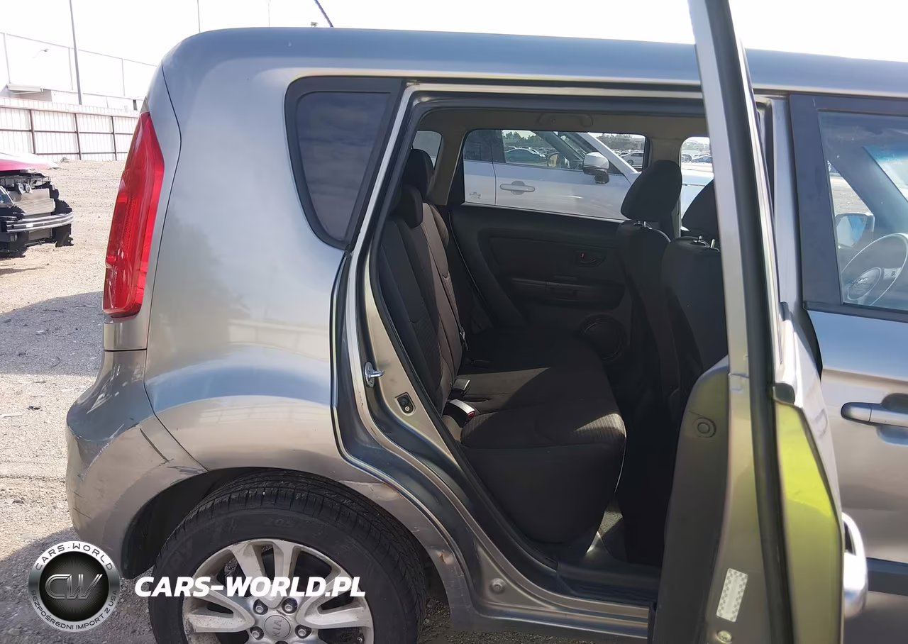 2013 Kia Soul VIN:KNDJT2A51D7550774 - 8