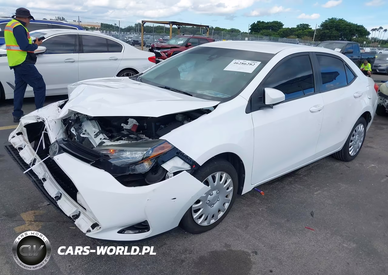 2018 Toyota Corolla Le VIN:2T1BURHE2JC095394 - 2