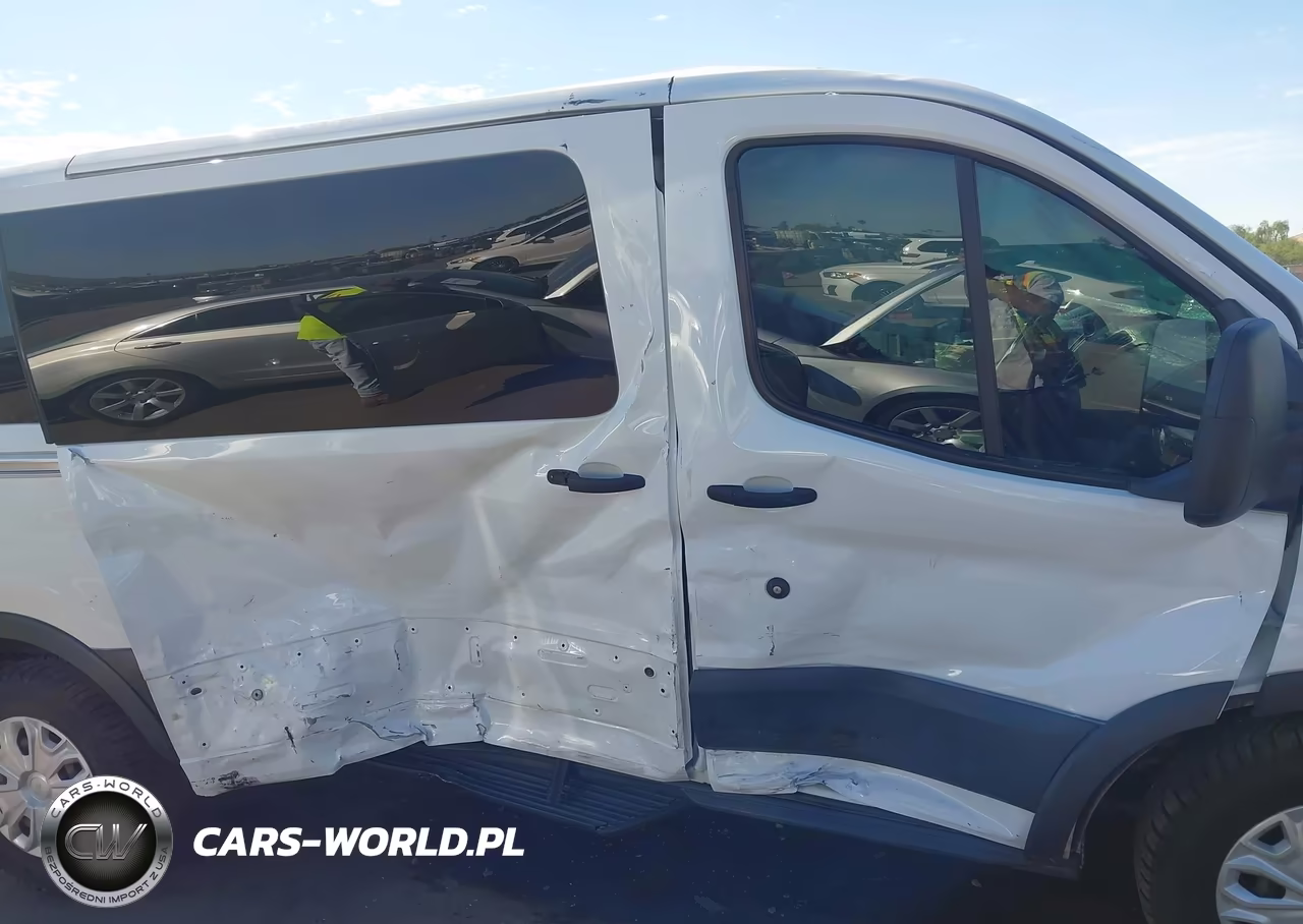 2018 Ford Transit-150 Xlt VIN:1FDZK1YM9JKA33532 - 13