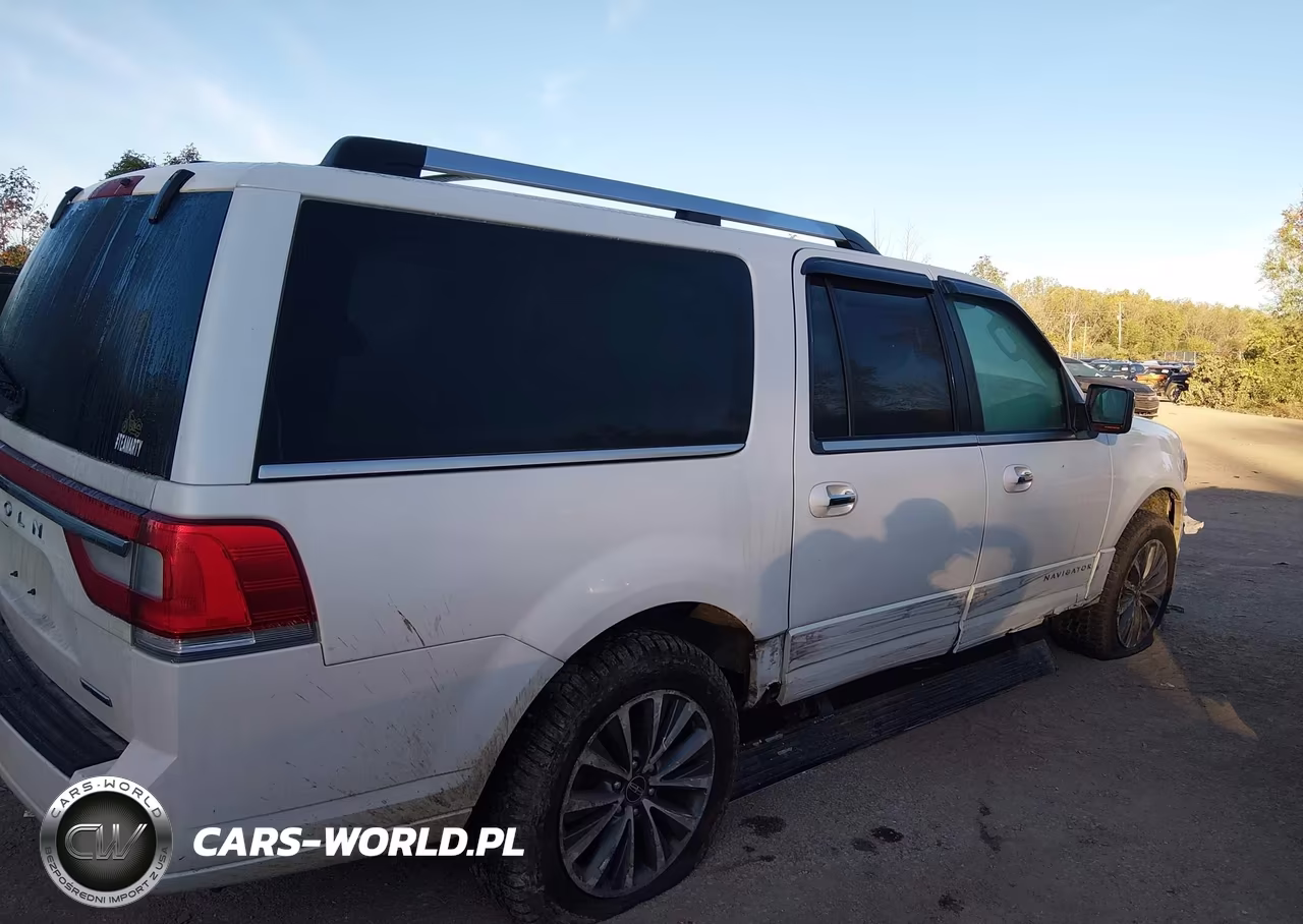 2015 Lincoln Navigator L VIN:5LMJJ3JT4FEJ02093 - 13